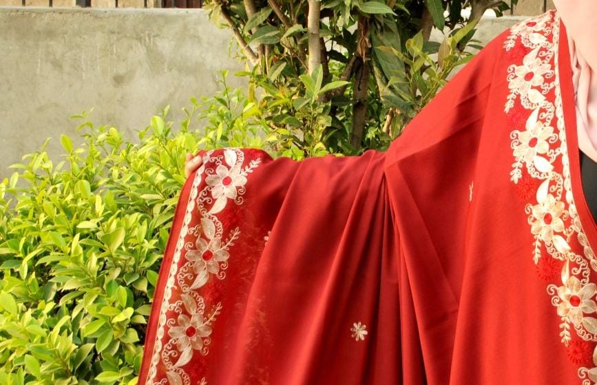 Swiss Lawn Shawl